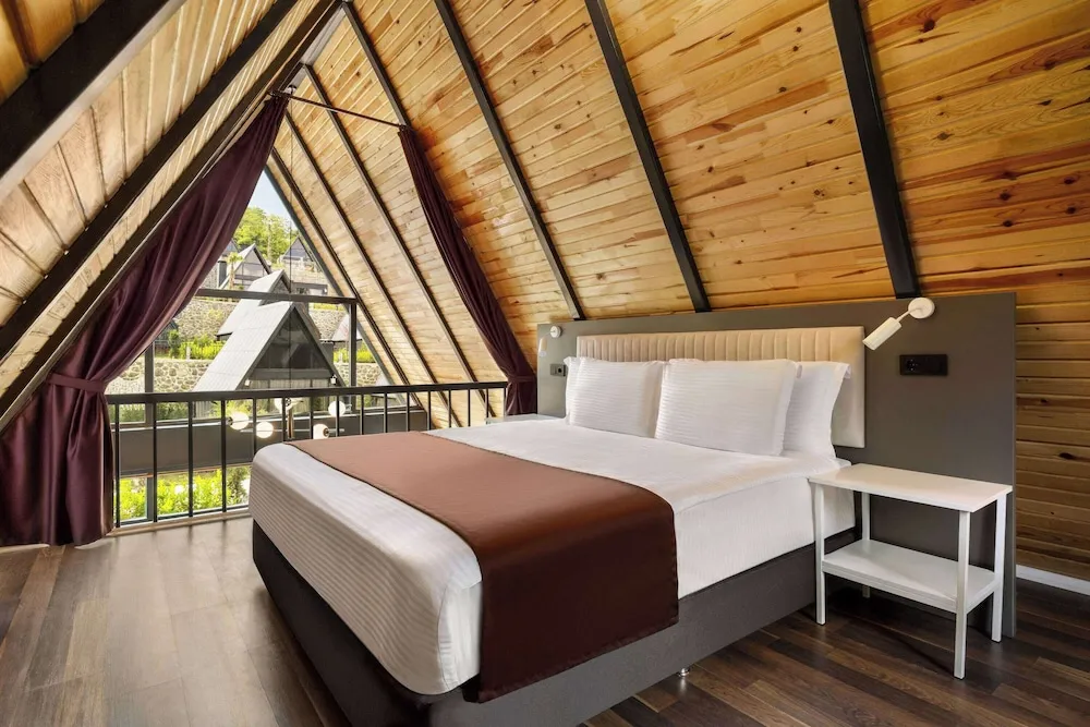 Premium - Deluxe Bungalow