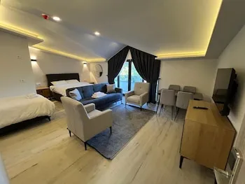 Jest Otel