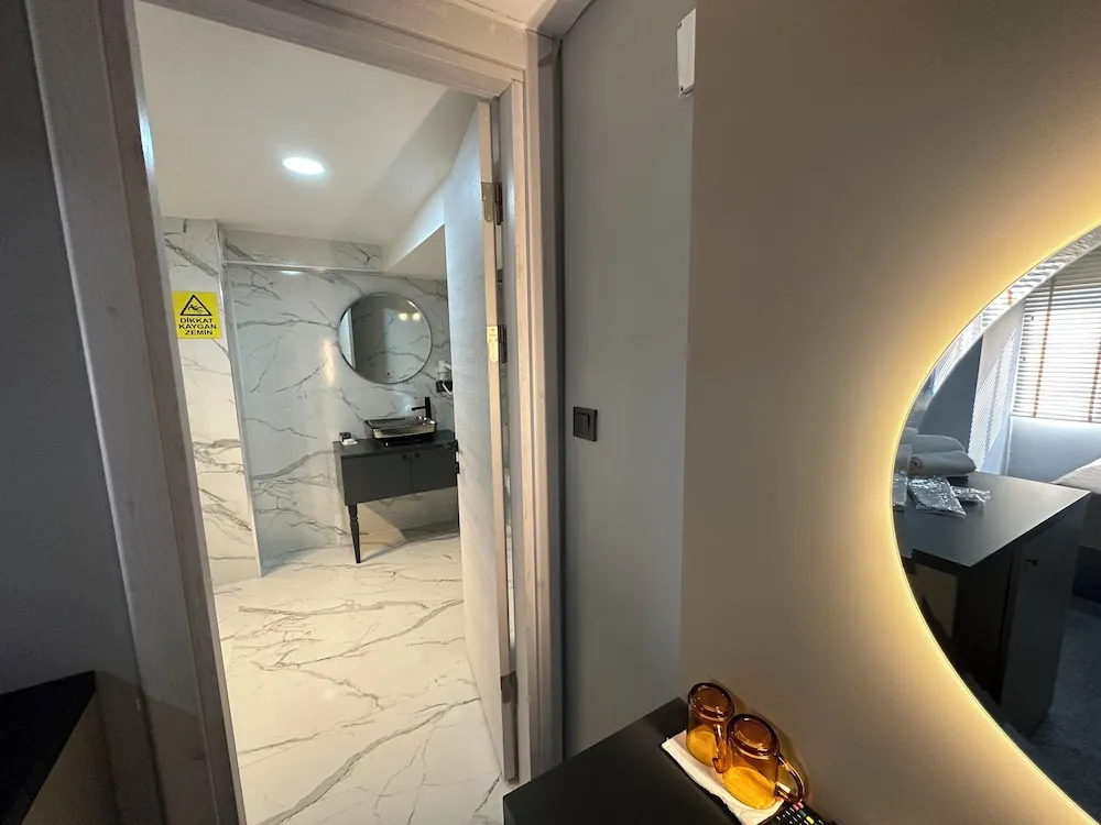 Romantic Tek Büyük Yataklı Oda