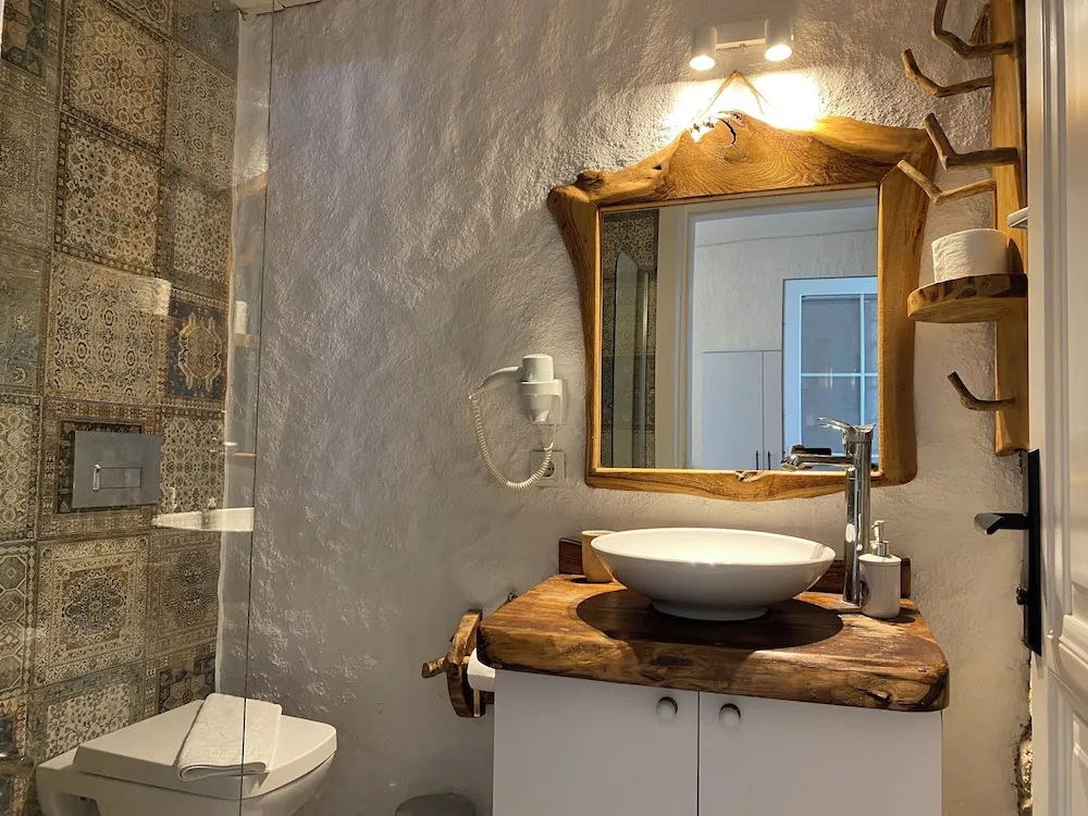 Standart Oda - Zemin Kat - Penceresiz