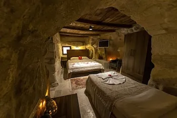 Feris Cave Hotel