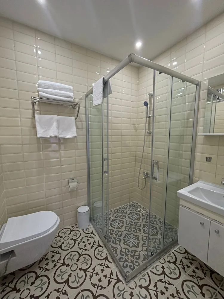 Standard Dört Kişilik Oda