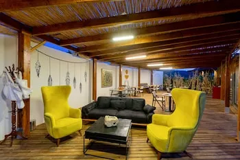 Anda Beach Bistro & Rooms