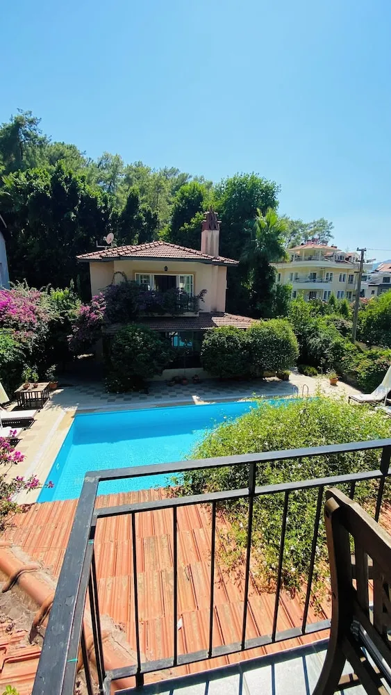 Honeymoon Villa, Sigara İçilmez, Havuz Kenarı