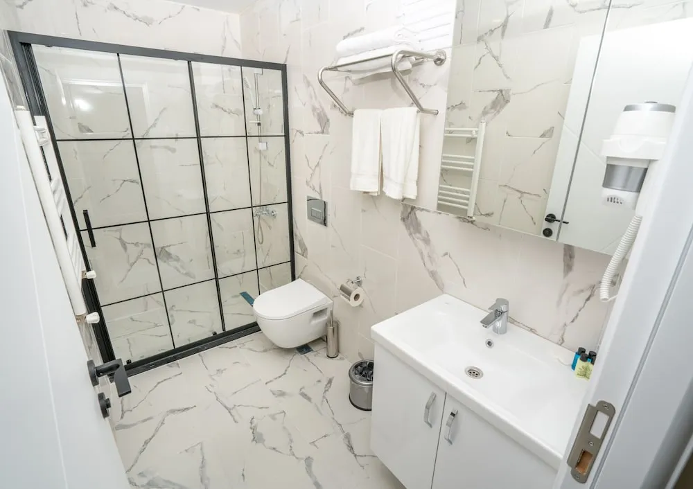 Deluxe Süit, Sigara İçilebilir