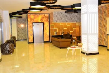 Opia Hotel