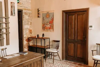 Nill's Stone House Otel