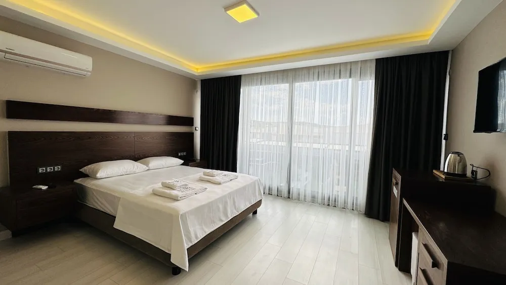 Deluxe Tek Büyük Yataklı Oda