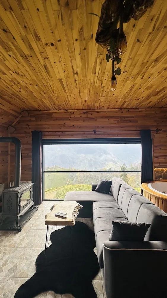 Comfort Kulübe, Sigara İçilebilir, Dağ Manzaralı