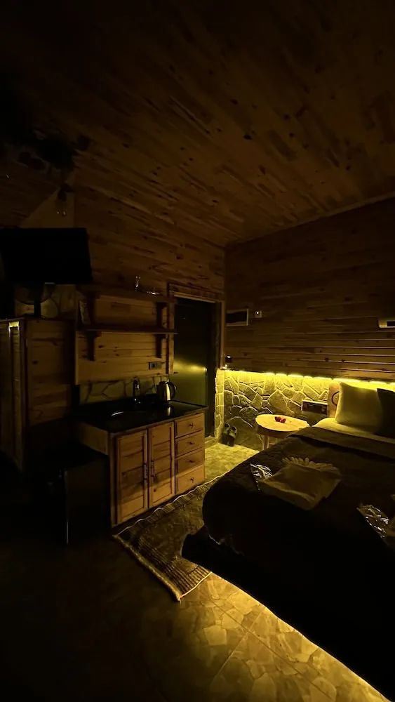 Comfort Kulübe, Sigara İçilebilir, Dağ Manzaralı