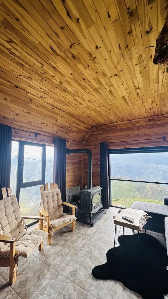 Comfort Kulübe, Sigara İçilebilir, Dağ Manzaralı