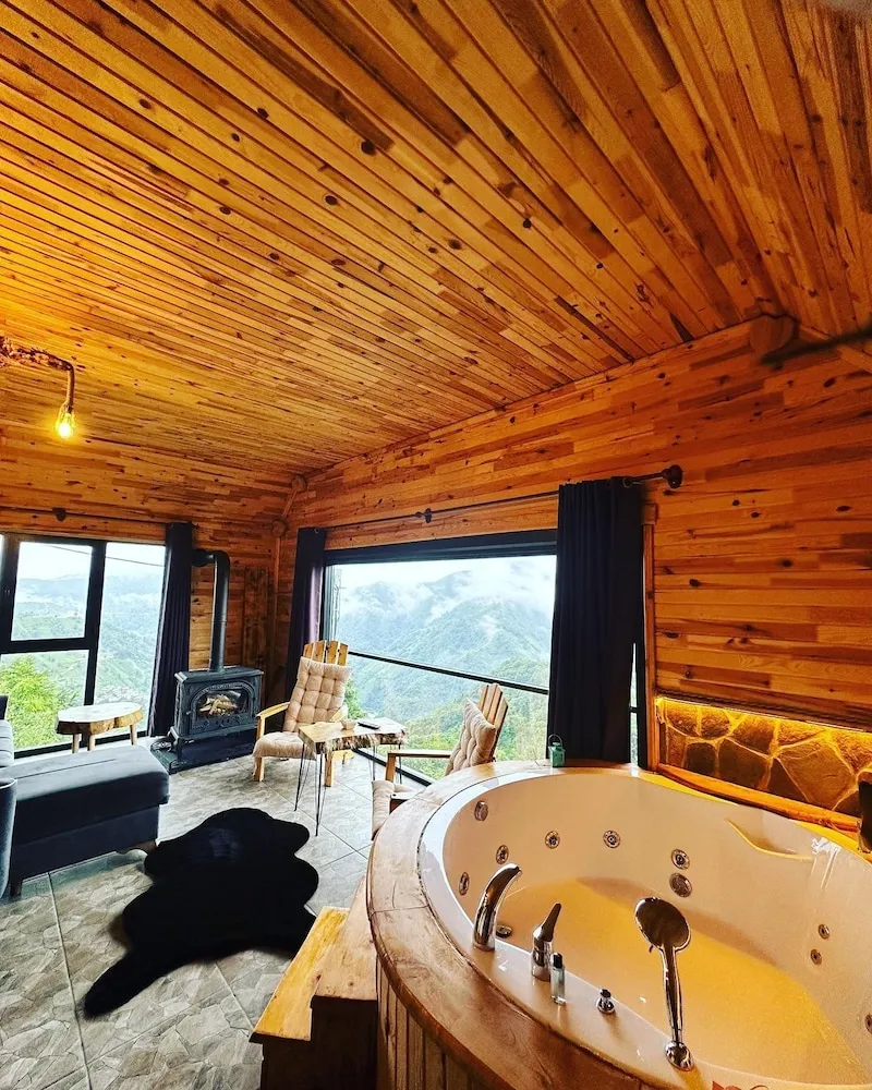 Comfort Kulübe, Sigara İçilebilir, Dağ Manzaralı