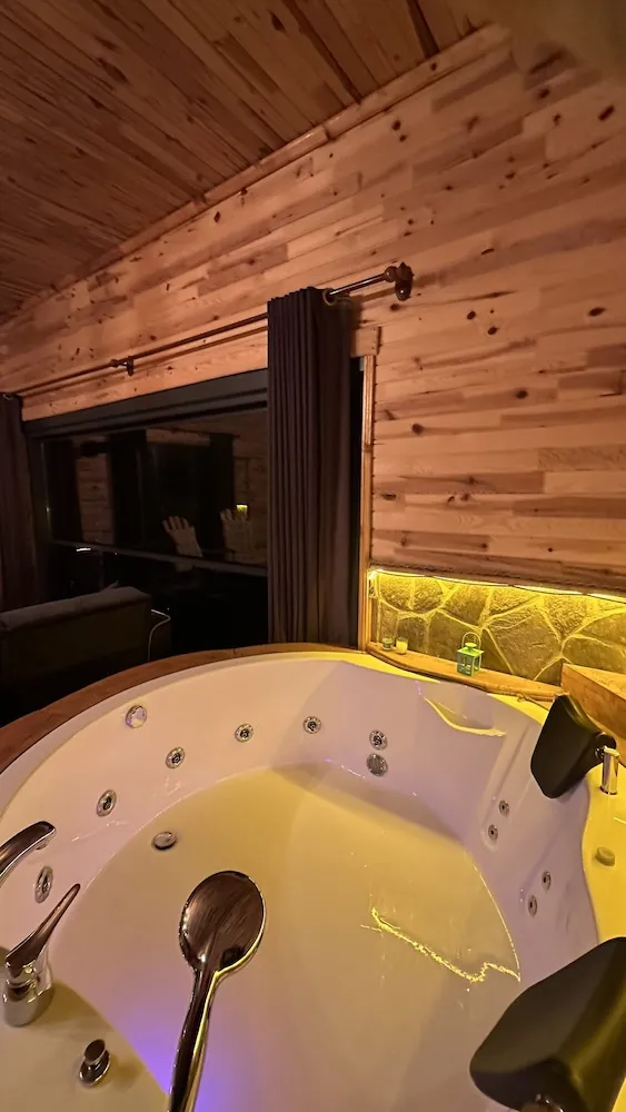 Comfort Kulübe, Sigara İçilebilir, Dağ Manzaralı