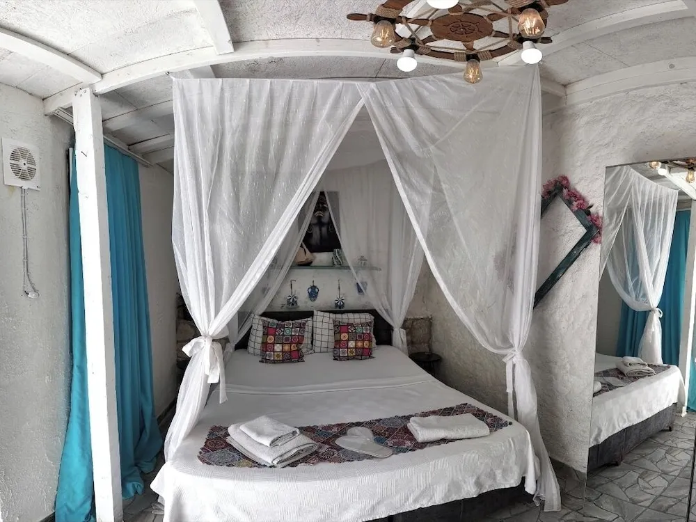 Economy Tek Büyük Yataklı Oda