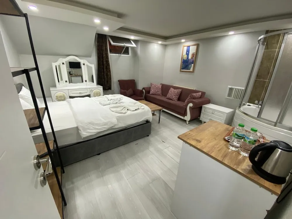 Economy Tek Büyük Yataklı Oda