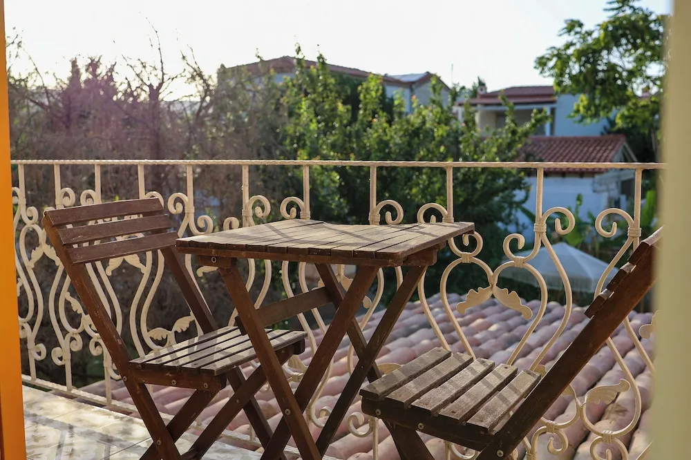 Çift Kişilik Oda Balkonlu Havuz Manzaralı