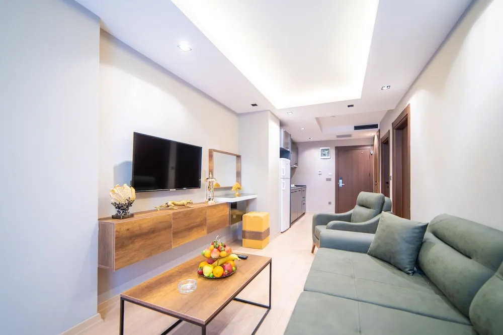 Deluxe Süit, 1 Yatak Odası, Sigara İçilebilir, Sıcak Su Küveti
