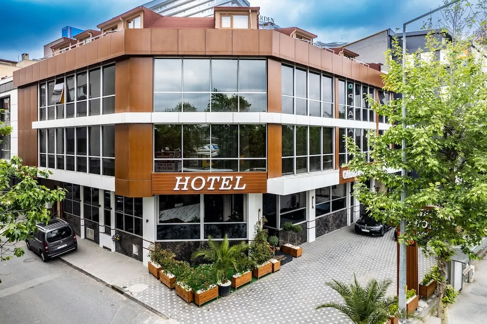 Garden Room Suit Hotel