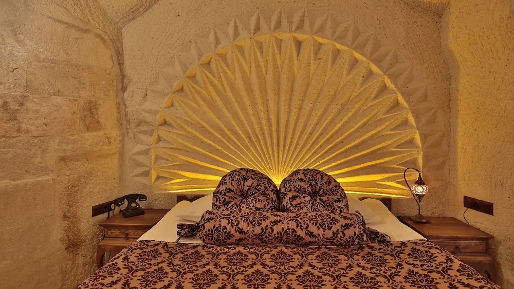Superior Cave Suite