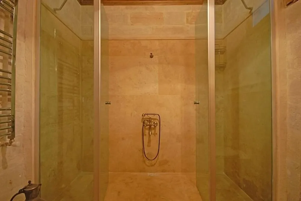Standard Stone Room