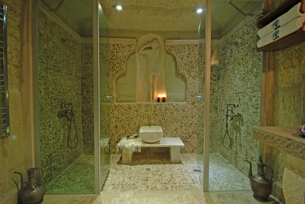 Executive Cave Suite