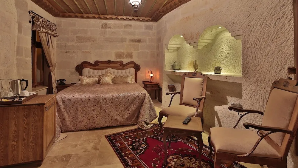 Standard Cave Room