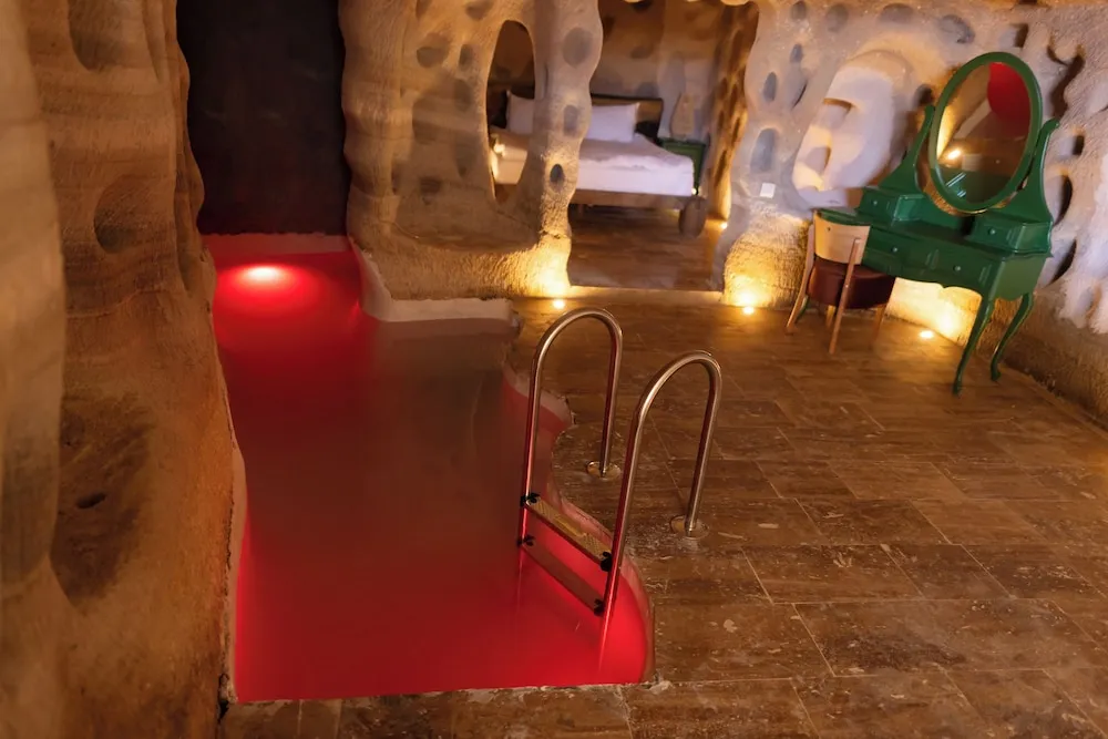 Premium Suite Cave Room with Pool