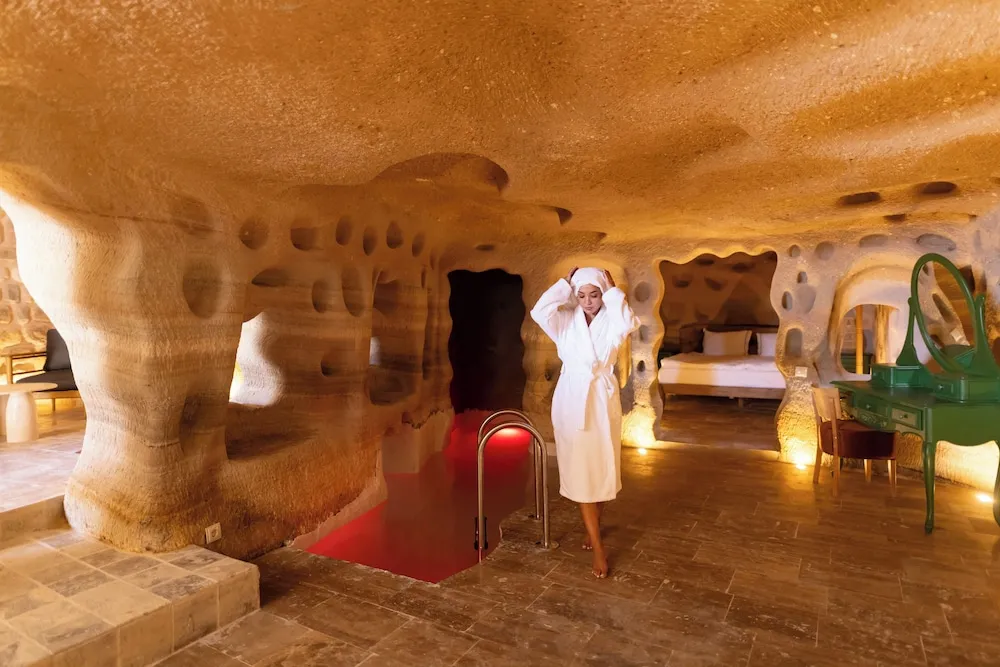 Premium Suite Cave Room with Pool