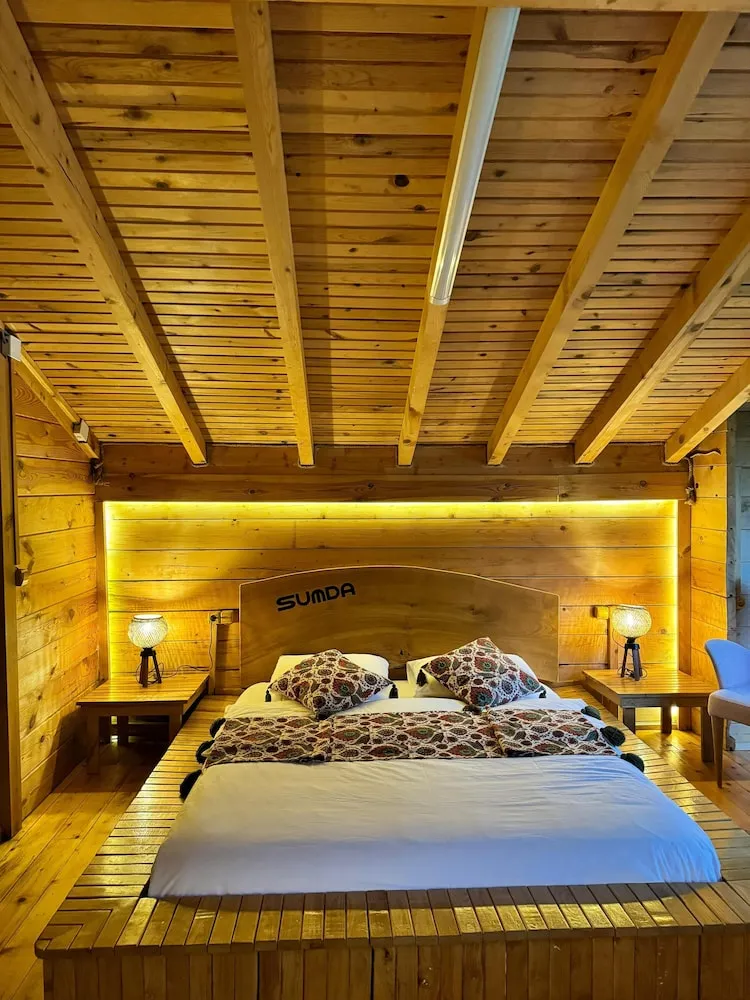 Honeymoon Dağ Evi, Nehir Manzaralı