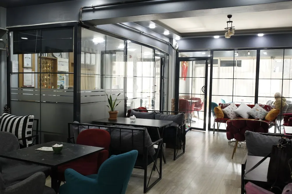 Deluxe Üç Kişilik Oda