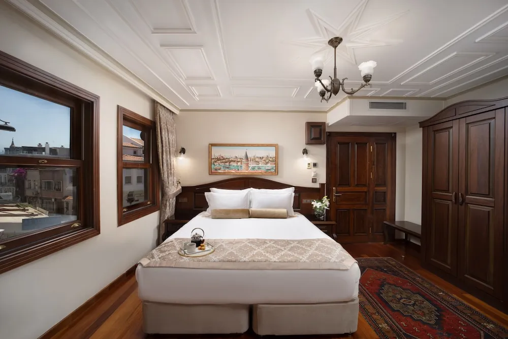 Deluxe Tek Büyük Yataklı Oda