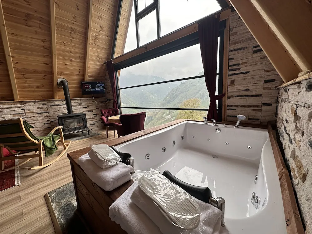 Deluxe Bungalov
