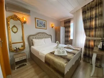 New Cherry Hotel