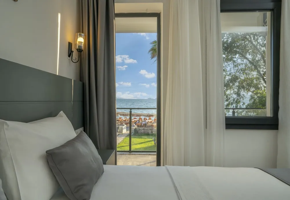 Deluxe Terasli Double Oda Deniz Manzarali