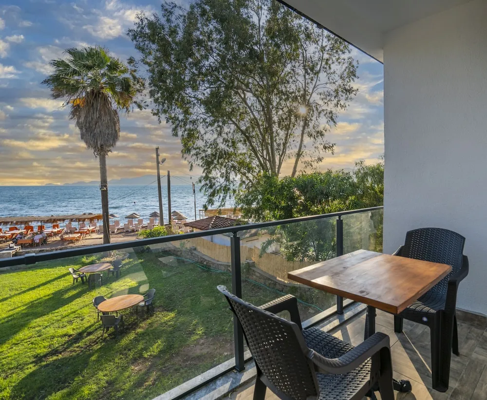 Deluxe Terasli Double Oda Deniz Manzarali