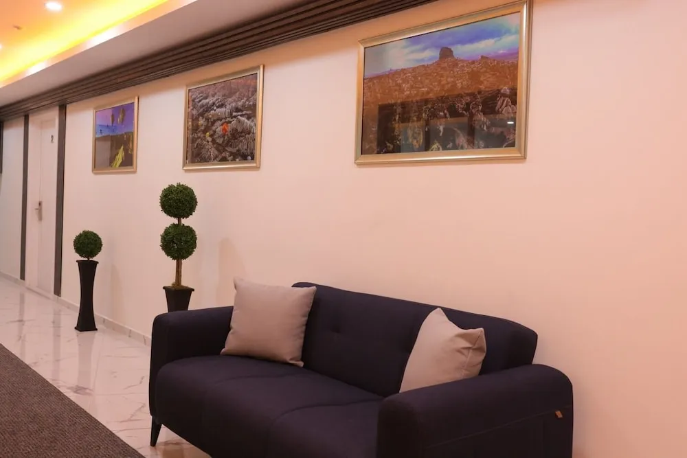 Deluxe Stüdyo Süit, Sigara İçilebilir, Şehir Manzaralı