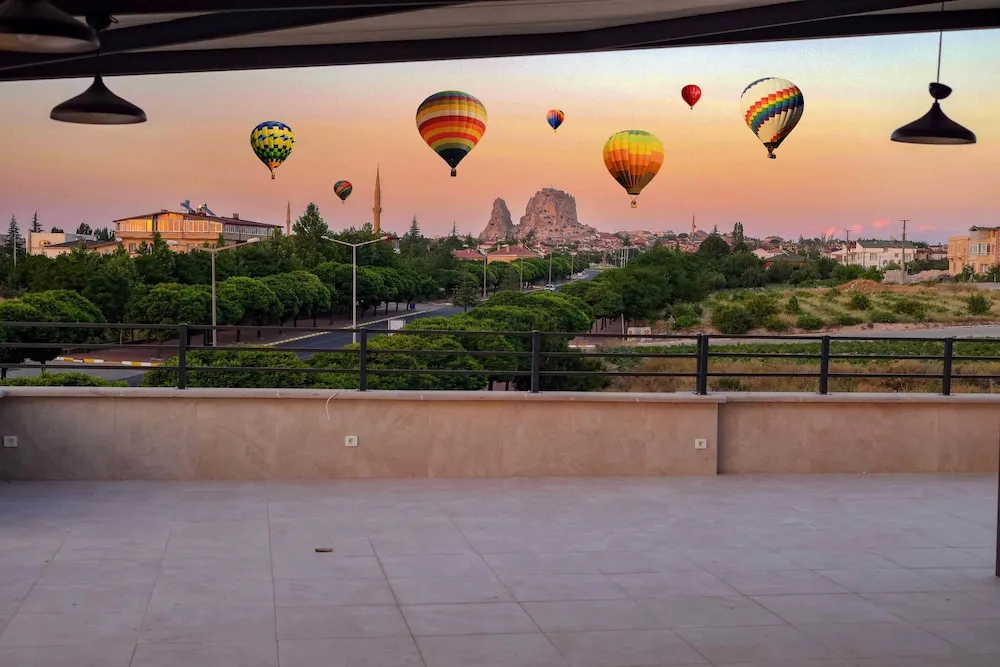 Deluxe Stüdyo Süit, Sigara İçilebilir, Şehir Manzaralı