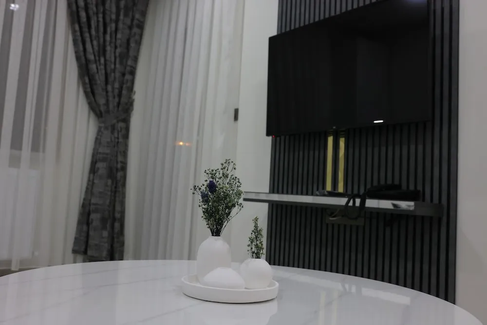Deluxe Stüdyo Süit, Sigara İçilebilir, Şehir Manzaralı