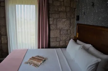 Le Petit Hotel ve Bağ Evi