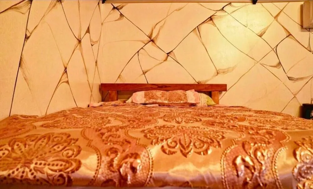 Deluxe Tent, 5 Person