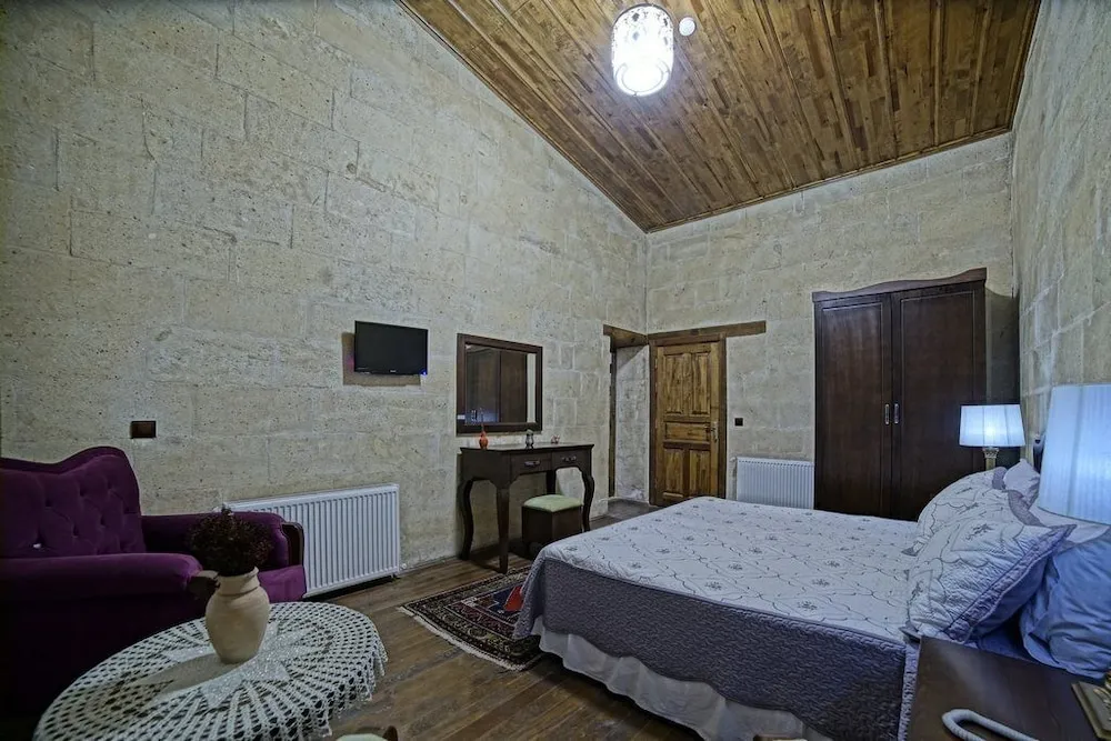 Standard Tek Büyük Yataklı Oda