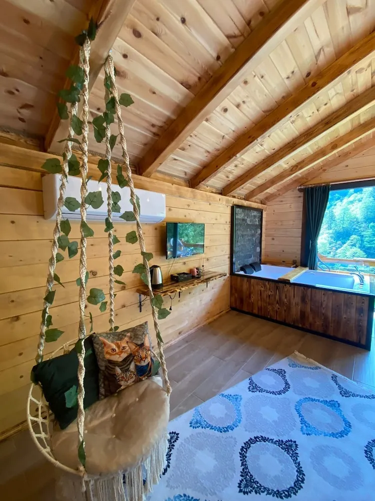 Basic Bungalov, Dağ Manzaralı