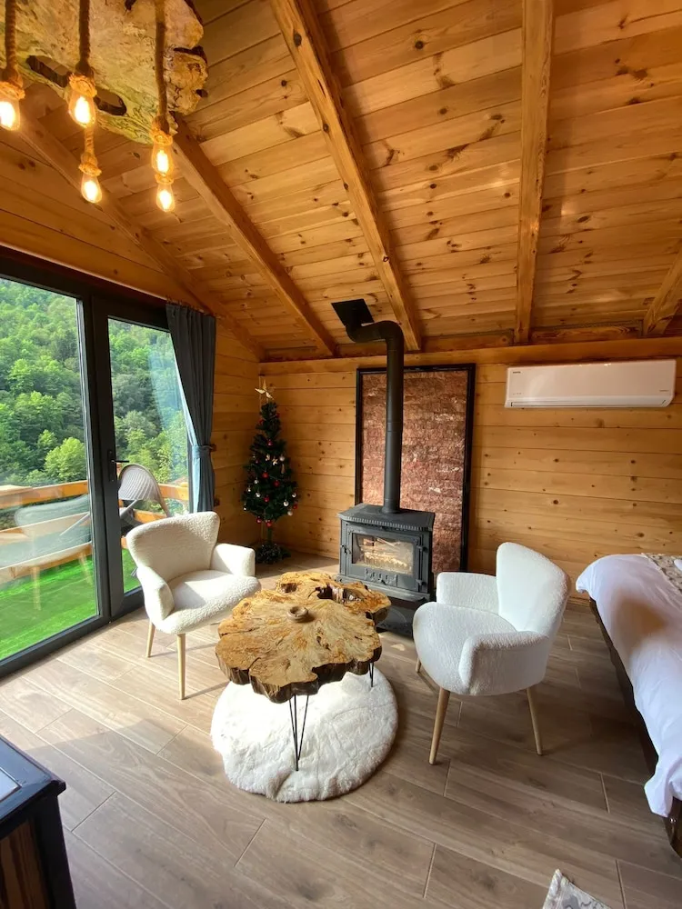 Basic Bungalov, Dağ Manzaralı