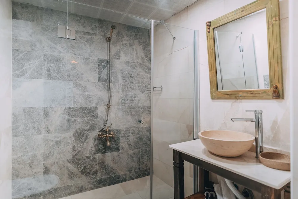 Economy Oda, 1 En Büyük (King) Boy Yatak