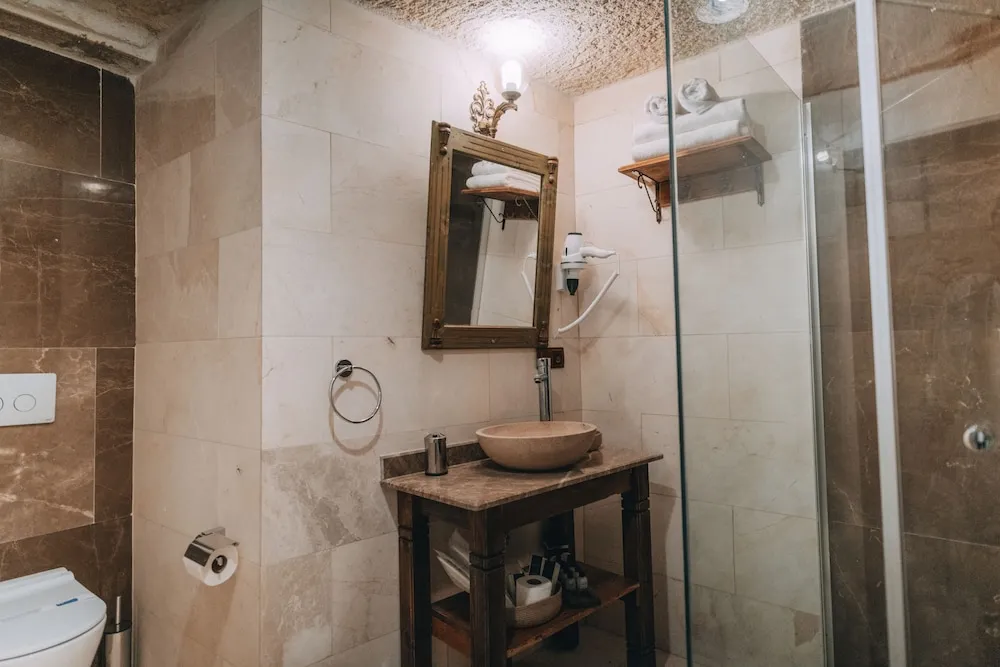 Deluxe Oda, 1 En Büyük (King) Boy Yatak