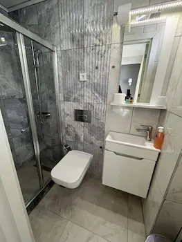 Ada Evi Mu