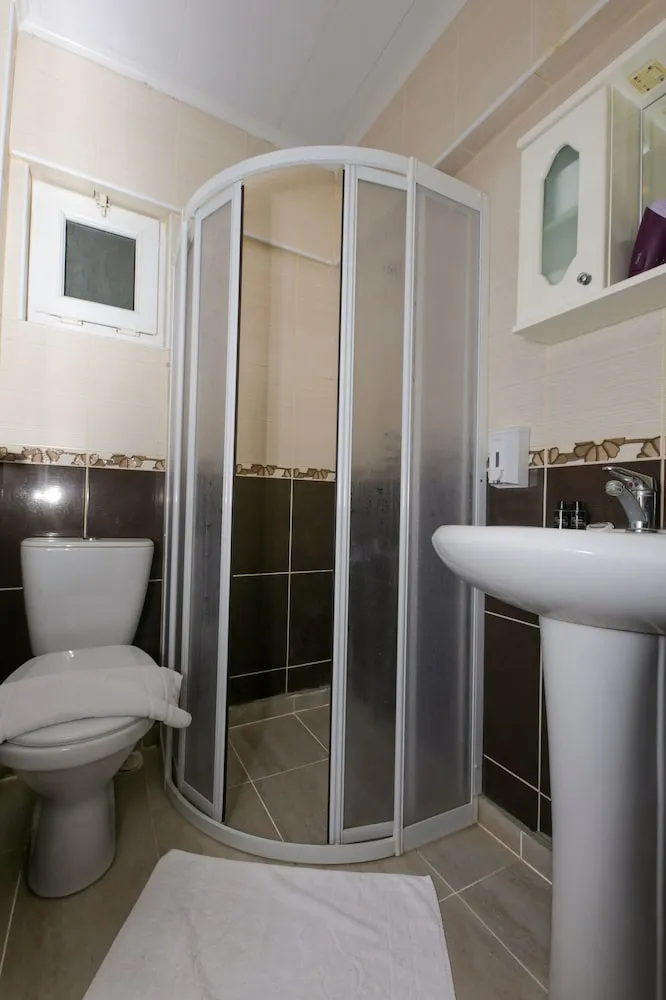 Standard Üç Kişilik Oda, Sigara İçilebilir, Deniz Manzaralı