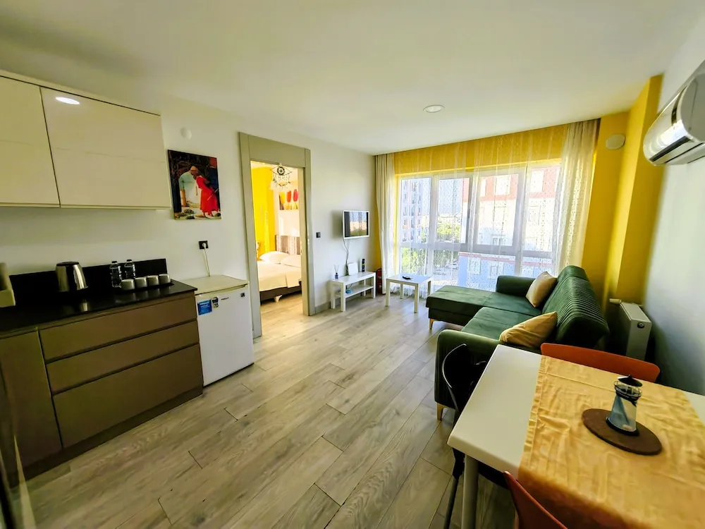 Comfort Apart Daire, 1 Büyük (Queen) Boy Yatak ve Çekyat, Sigara İçilmez, Havuz Kullanımı