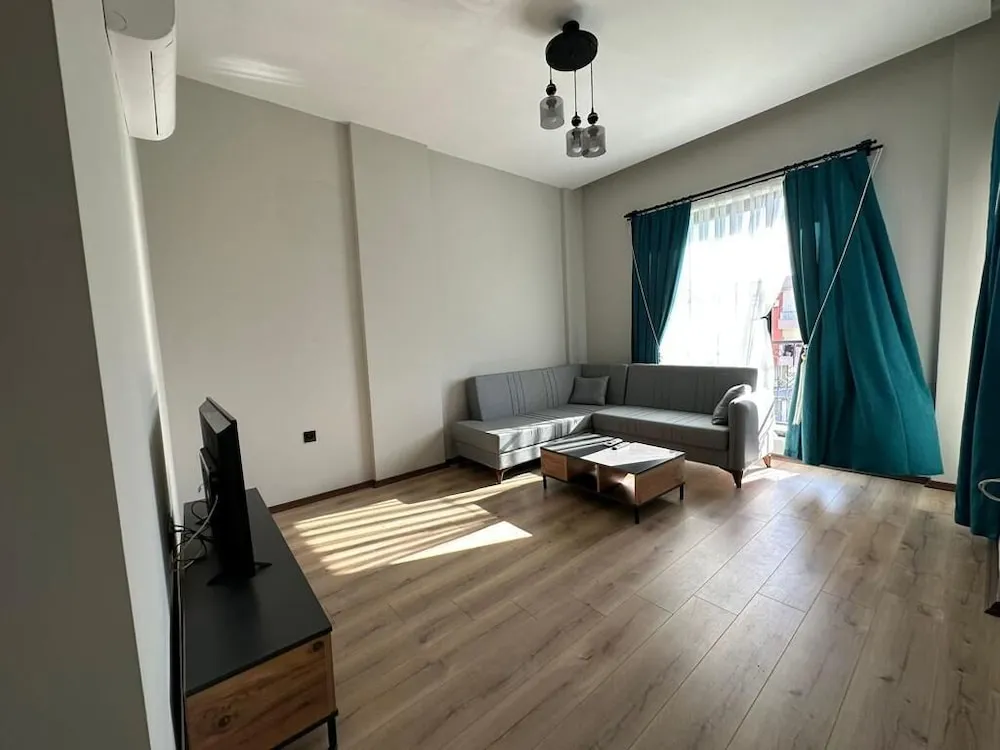 Luxury Apart Daire, 2 Yatak Odası, Havuz Manzaralı