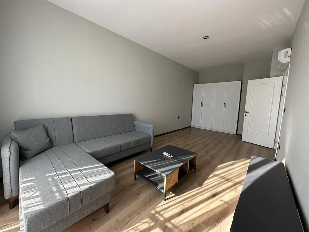 Luxury Apart Daire, 2 Yatak Odası, Havuz Manzaralı